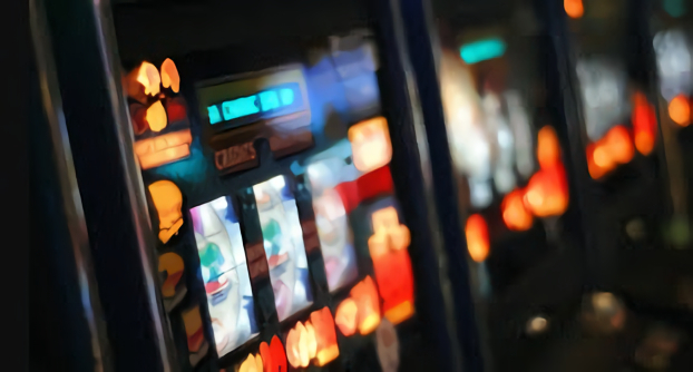 Comparing the Pros and Cons of Online Slots vs. Traditional Slot Machines