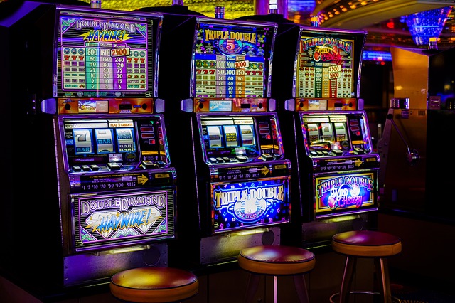 The Difference Between Online Slots and Regular Slot Machines